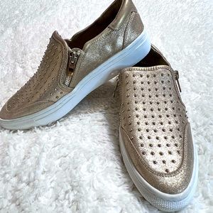 Giani Bini Matte Metallic Gold Studded Slip-on Loafer with Zipper Detail. Sz 6.5